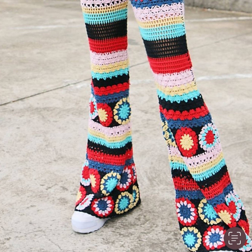 FLOOK FOR FREE PEOPLE GRANDPA CROCHET FLARE PANTS IN BLACK COMBO SIZE SMALL - Picture 3 of 16